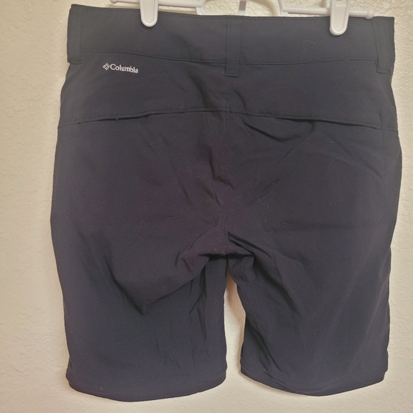 Columbia Black Side Cargo Pocket Shorts - Picture 4 of 5